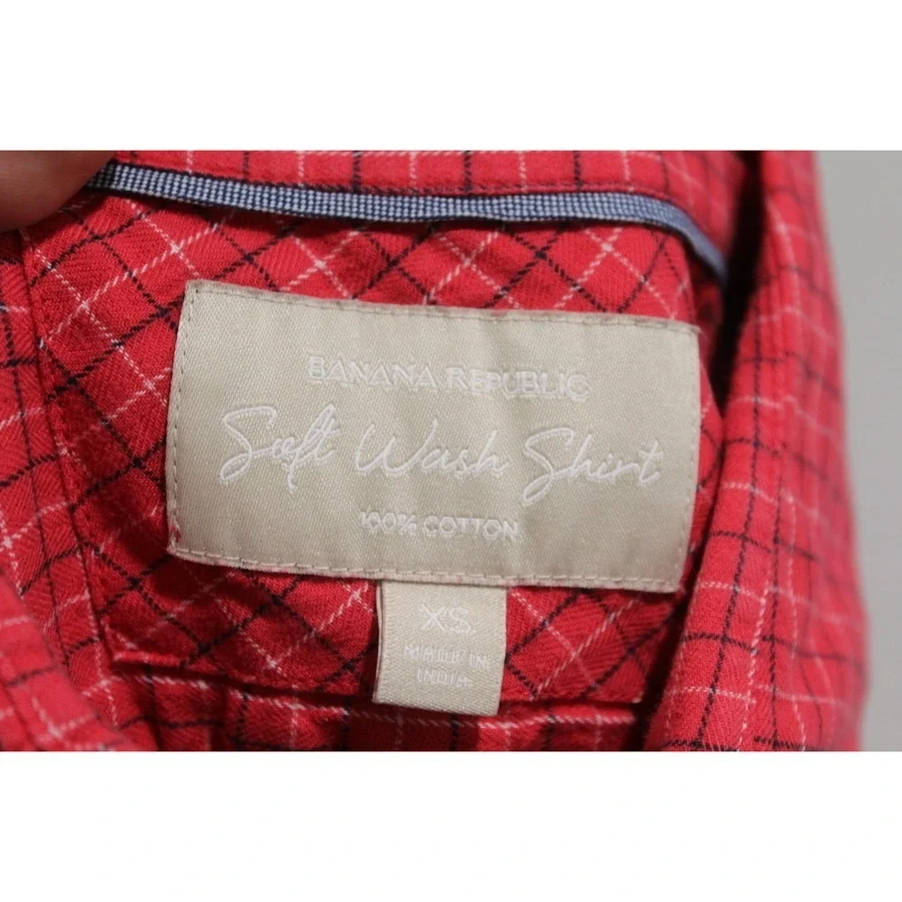 Banana Republic Men Red Shirt Button Down Soft Wash Size XS